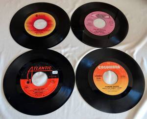 lot 150 image: Assorted Lot of Vintage 45s