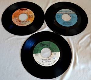 lot 151 image: Assorted Lot of Vintage 45s