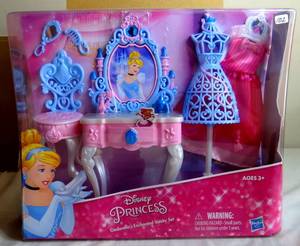 lot 102 image: UNOPENED - Disney Princess Cinderella Barbie Enchanted Vanity Set Mannequin Spin Mirror 6Pc $35 ebay