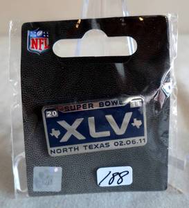 lot 188 image: Super Bowl XLV Lapel Pin 2.6.11 Green Bay PackersPittsburgh Steelers NFL 45 (ATT STADIUM - ARLINGTON)