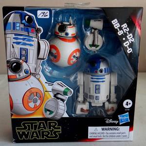 lot 196 image: Hasbro Star Wars Galaxy of Adventures R2-D2, BB-8, D-0 pack of 3 Action Figures ($16)