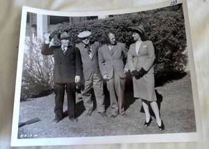lot 233 image: WOW This is an ORIGINAL 1930s1940s THREE STOOGES photograph (NOT A COPY)