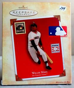 lot 249 image: 2004 BASEBALL GREAT WILLIE MAYS HALLMARK KEEPSAKE ORNAMENT - NIB