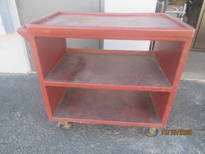 lot 807 image: CAMBRO 3-SHELF CART ON WHEELS&nbsp