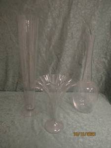lot 742 image: TOTAL OF 3 CLEAR GLASS&nbsp ASSORTED&nbsp VASES&nbsp21 H&nbsp ,&nbsp 24  H , 12 H&nbsp&nbsp
