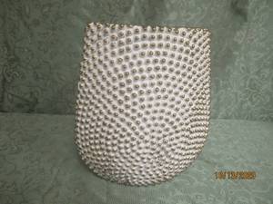 lot 743 image: CERAMIC 10 H GOLD AND WHITE VASE&nbsp