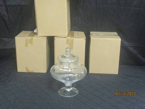 lot 746 image: TOTAL OF 4 CYS EXCEL GLASSWARE APOTHECARY JARS&nbsp GAJ10811O