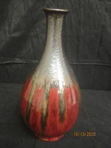 lot 755 image: 16 CERAMIC VASES&nbsp