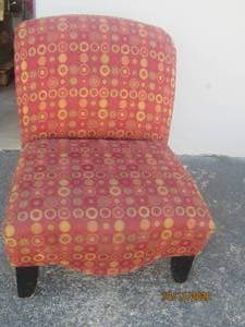 lot 769 image: WIDE ARMLESS CHAIR&nbsp