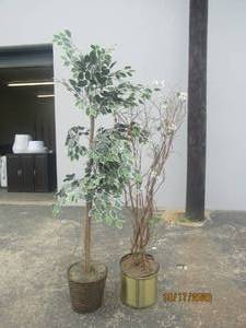 lot 821 image: TOTAL OF 2 ARTIFICAL TREES&nbsp