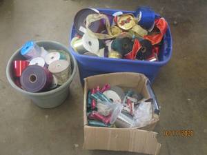 lot 823 image: GENEROUS AMOUNT OF ASSORTED RIBBONS