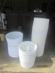 lot 862 image: TOTAL OF 24 LAMP SHADES WHITE &amp CREAM&nbsp