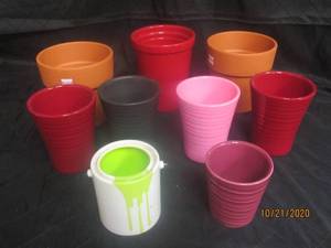 lot 878 image: TOTAL OF 9 ASSORTED PLANTERS&nbsp