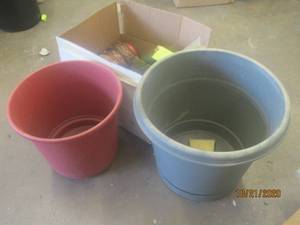 lot 879 image: TOTAL OF 11 ASSORTED PLANTERS&nbsp