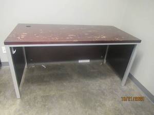 lot 891 image: OFFICE DESK&nbsp