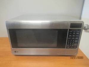 lot 892 image: LG STAINLESS STEEL MICROWAVE&nbsp
