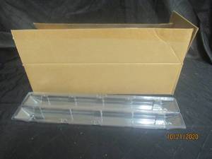 lot 897 image: GENEROUS AMOUNT OF LARGE SINGLE CLEAR ROSE BOXES CW-226
