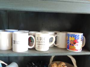 lot 31 image: Lot of coffee cups