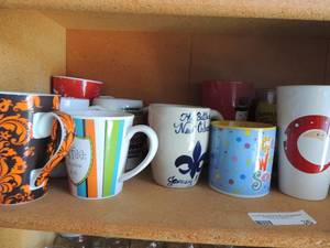 lot 36 image: Lot coffee cups and mugs