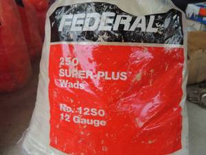 lot 120 image: Federal 250 super plus wads no. 1250 12 gauge 4 bag