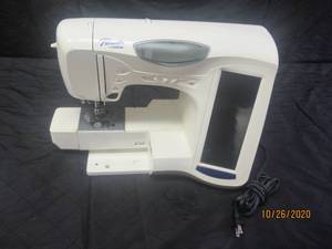 lot 1 image: PACESETTER BY BROTHER SEWING MACHINE&nbsp ULT2001&nbsp( POWER ON )