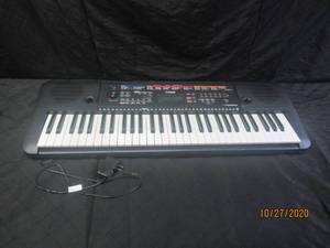 lot 32 image: YAMAHA&nbsp PSR-E263&nbsp (POWER ON )