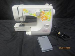 lot 39 image: BROTHER LX-3125&nbsp SEWING MACHINE ( POWER ON )