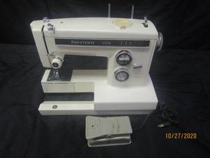lot 43 image: KENMORE 12 STITCH&nbsp 158.13520 SEWING MACHINE&nbsp( POWER ON )