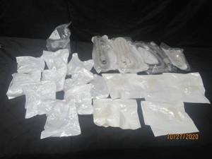lot 63 image: TOTAL OF 20 PCS CPAP ACCESSORIES&nbsp&nbsp- HOSES- SWIFT FX PILLOW SMALL&nbsp&nbsp- F &amp P ESON SEALS MED-F&amp P ESON NASAL MASK