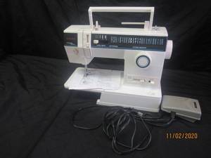 lot 98 image: SINGER ELECTRONIC CONTROL 4562-7&nbsp POWERS ON&nbsp