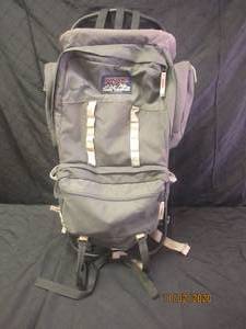 lot 114 image: JANSPORT
