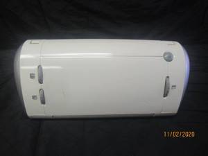 lot 116 image: CRICUT CRV001 POWERS ON (POWER CORD NOT INCLUDED
