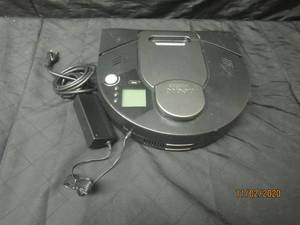 lot 140 image: NEATO ROBOTICS DOES NOT STAY POWERED ON