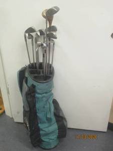 lot 234 image: 12 GOLF CLUBS AND BAG