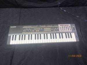 lot 252 image: CASIO CASIOTONE MT-100&nbsp &nbspNO POWER CORD&nbsp