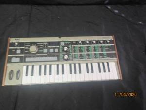 lot 253 image: KORG MICROKORG SYNTHESIZER VOCODER&nbsp &nbsp NO POWER CORD&nbsp