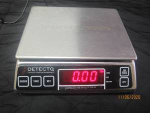 lot 152 image: WORKING DETECTO SCALE