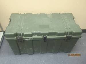 lot 172 image: HARDIGG TL500 TRUNK LOCKER