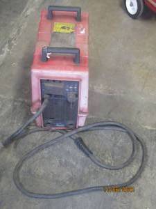 lot 196 image: POWCON WELDER