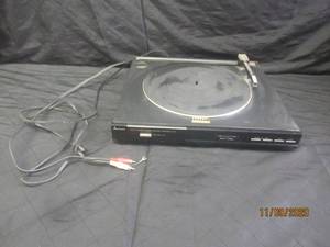 lot 335 image: MITSUBISHI FULLY AUTOMATIC LINEAR TRACKING TURNTABLE LT-76&nbspPOWER ON&nbsp