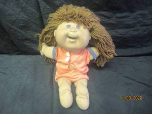 lot 359 image: CABBAGE PATCH KID DOLL&nbsp