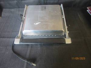 lot 370 image: GEORGE FOREMAN LEAN MEAN FAT GRILLING MACHINE&nbsp&nbsp( POWER ON )