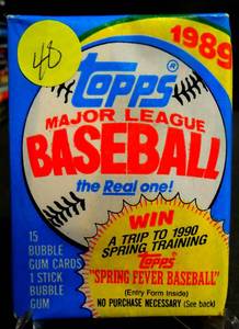 lot 40 image: SEALED 1989 TOPPS BASEBALL WAX PACK