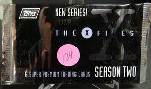 lot 124 image: The X Files Season 2 Vintage Trading Cards ONE Pack 1996 Topps TV Series SCi-Fi