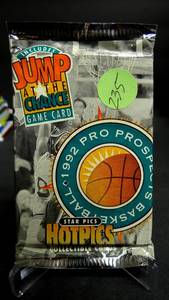 lot 235 image: 1992 STAR PICS HOT PICS PRO PROSPECTS BASKETBALL FOIL PACK