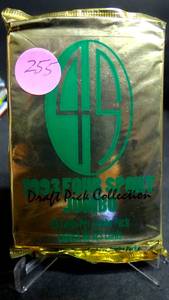 lot 255 image: Classic 1993 Four Sport Jumbo Wax Pack - 23 CARDS IN EACH PACK (COMPS $10-12PK)
