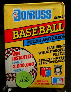 lot 266 image: Vintage 1991 Donruss Series 1 Baseball Cards Wax Pack sealed -15 Cards Per Pack