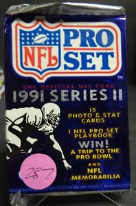 lot 287 image: 1991 Series 2 NFL Pro Set Football Cards Unopened Pack - FAVRE ROOKIE