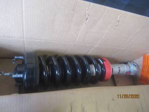 lot 33 image: RANCHO RS999936 QUICK LIFT LOADED STRUT