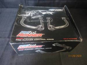 lot 34 image: Pro Comp 51005B  2015-2019 ColoradoCanyon 0-2.5 Pro Runner Upper Control Arms